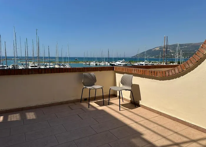 Marina View *